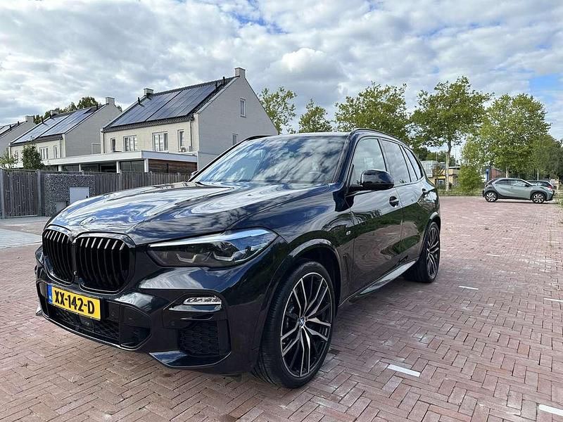 Zwart Gebruikt 2019 BMW X5 M Sport SUV | € 62.900 (Duur) - Afbeelding 1/4