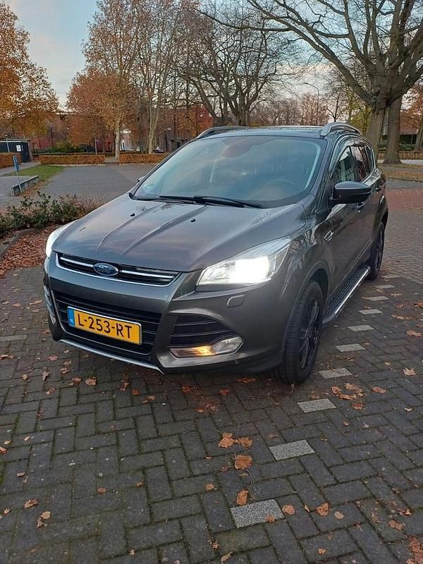 Gebruikt 2016 Ford Kuga SUV | € 9.500 (Super prijs) - Afbeelding 1/4