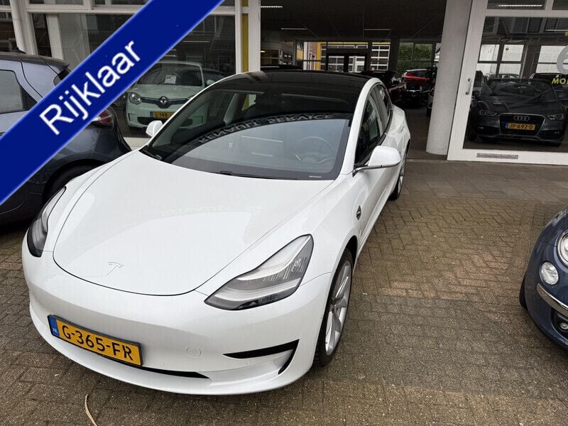 Wit Gebruikt 2019 Tesla Model 3 Standard Range Sedan | € 21.750 (Eerlijke prijs) - Afbeelding 1/4