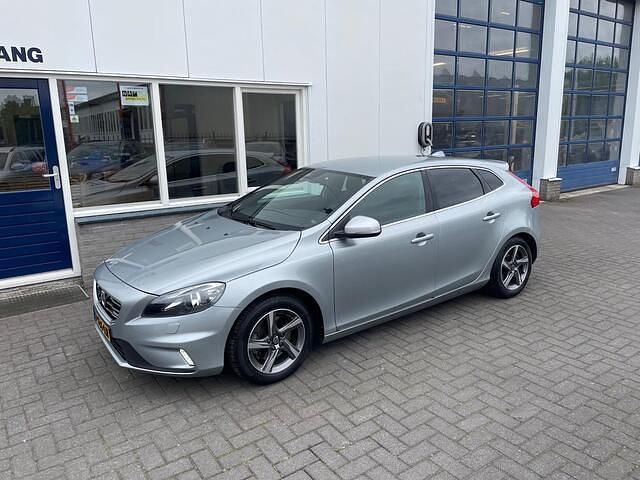 Occasion Volvo V40 R-Design 152 PK (111 kW) 2015 Grijs (metallic) Hatchback