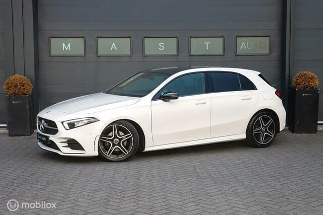 Wit Gebruikt 2019 Mercedes A200 AMG Hatchback | € 25.740 (Eerlijke prijs) - Afbeelding 1/4
