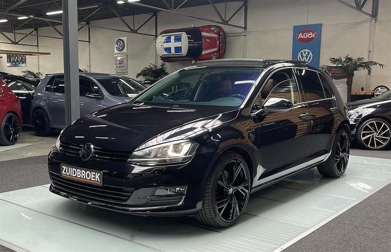 Zwart Gebruikt 2013 VW Golf VII Hatchback | € 15.999 (Iets duurder) - Afbeelding 1/4