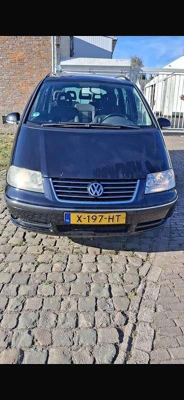 Zwart Gebruikt 2008 VW Sharan Highline MPV | € 4.999 - Afbeelding 1/4