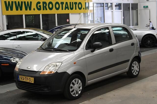 Grijs Gebruikt 2007 Chevrolet Matiz Hatchback | € 944 (Eerlijke prijs) - Afbeelding 1/4