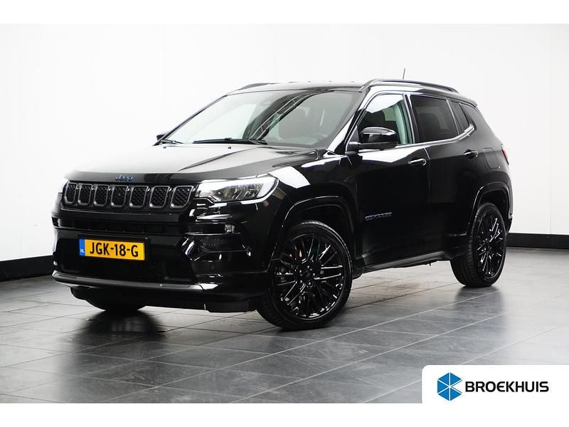 Zwart Gebruikt 2022 Jeep Compass Limited SUV | € 27.895 - Afbeelding 1/4