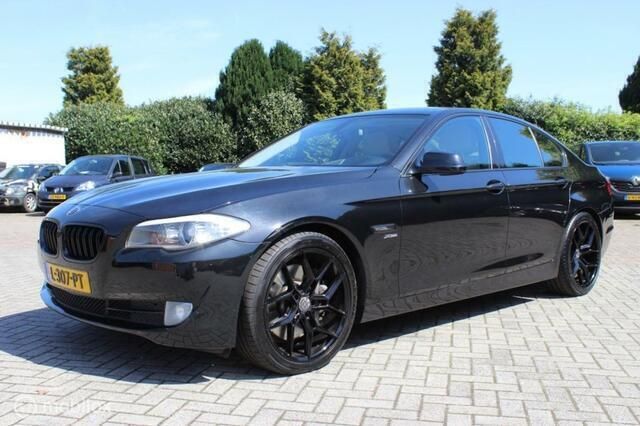 Zwart Gebruikt 2012 BMW 550 Executive Sedan | € 18.799 - Afbeelding 1/4