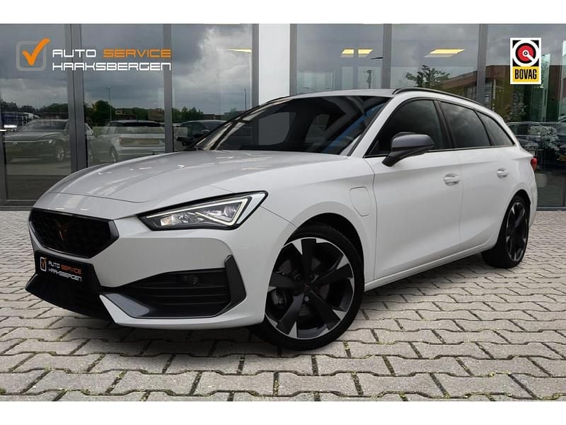 Wit Occasion 2022 Cupra Leon VZ Stationwagen | € 21.900 (Super prijs) - Afbeelding 1/4