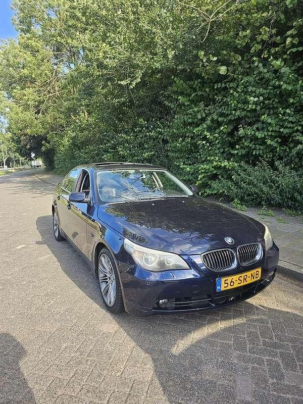 Blauw Gebruikt 2006 BMW 540 Executive Sedan | € 8.000 - Afbeelding 1/4