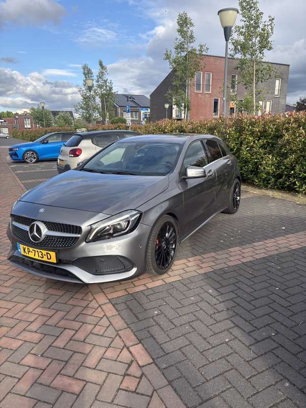 Wit Gebruikt 2016 Mercedes A180 AMG Stationwagen | € 16.495 (Iets duurder) - Afbeelding 1/4
