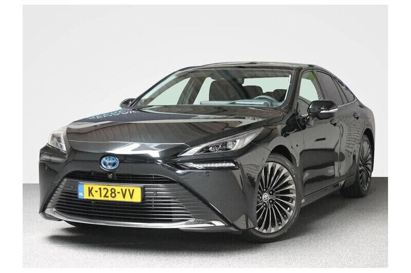 Zwart Gebruikt 2021 Toyota Mirai Sedan | € 48.750 - Afbeelding 1/1
