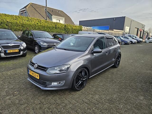 Grijs Gebruikt 2009 VW Polo Trendline Hatchback | € 4.500 (Iets duurder) - Afbeelding 1/4