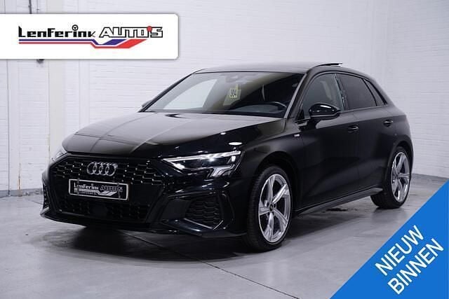Zwart Occasion 2021 Audi A3 Sportback S-Line Hatchback | € 31.250 (Iets duurder) - Afbeelding 1/4