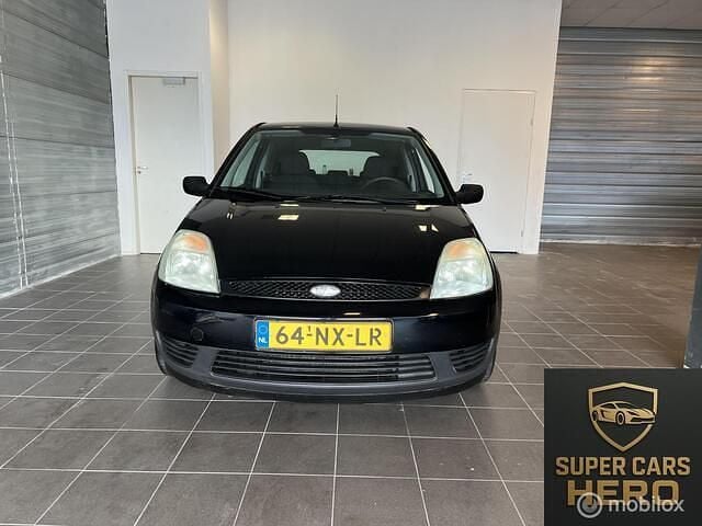 Zwart Gebruikt 2004 Ford Fiesta Hatchback | € 1.550 (Goede deal) - Afbeelding 1/4