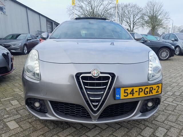 Occasion Alfa Romeo Giulietta Distinctive 170 PK (125 kW) 2011 Grijs Hatchback