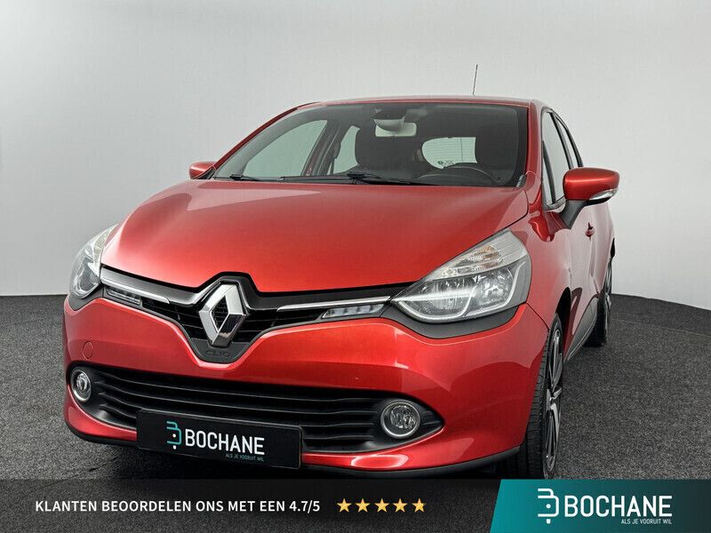 Rood Gebruikt 2015 Renault Clio IV Dynamique Hatchback | € 9.128 - Afbeelding 1/4