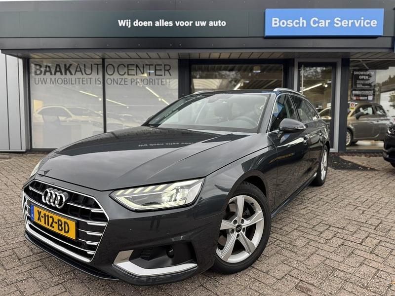 Grijs Gebruikt 2023 Audi A4 Premium Stationwagen | € 30.950 (Super prijs) - Afbeelding 1/4
