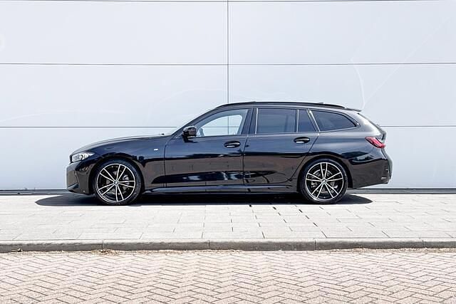 Occasion BMW 320 Basis 184 PK (135 kW) 2025 Zwart Stationwagen