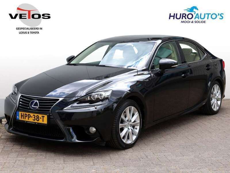 Zwart Gebruikt 2014 Lexus IS300h Luxury Line Sedan | € 26.750 (Eerlijke prijs) - Afbeelding 1/4