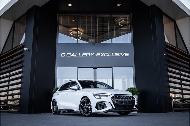 Wit Gebruikt 2023 Audi RS3 S-Line Hatchback | € 51.995 - Afbeelding 1/4
