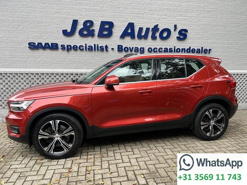 Rood Gebruikt 2021 Volvo XC40 Inscription SUV | € 30.950 (Eerlijke prijs) - Afbeelding 1/4