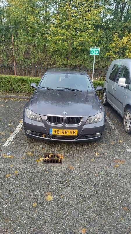 Gebruikt 2005 BMW 325 Sedan | € 6.000 (Iets duurder) - Afbeelding 1/4