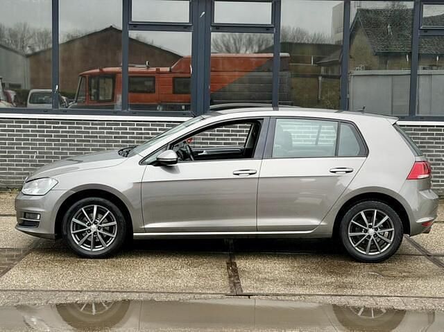Occasion VW Golf VII Trendline 105 PK (77 kW) 2014 Grijs (metallic) Hatchback