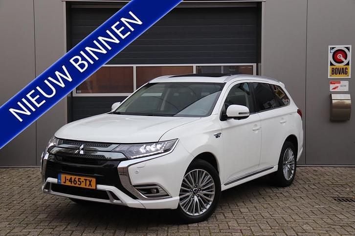 Wit Gebruikt 2020 Mitsubishi Outlander Intense+ SUV | € 20.995 (Goede deal) - Afbeelding 1/4