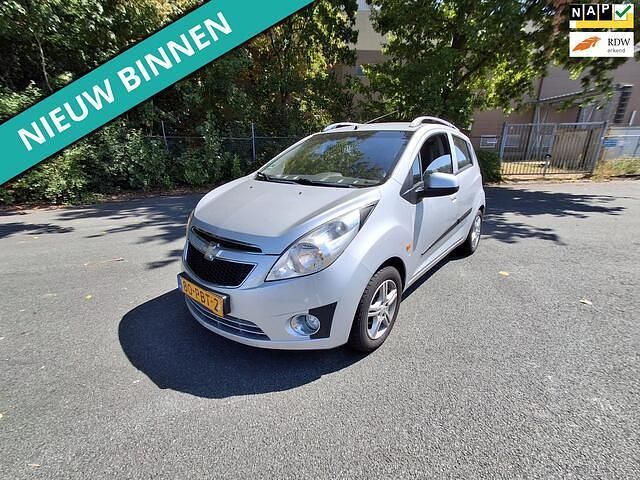 Grijs Gebruikt 2011 Chevrolet Spark LS Hatchback | € 2.845 (Eerlijke prijs) - Afbeelding 1/4