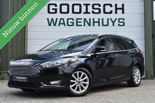 Zwart Gebruikt 2016 Ford Focus Titanium Stationwagen | € 8.850 (Goede deal) - Afbeelding 1/4
