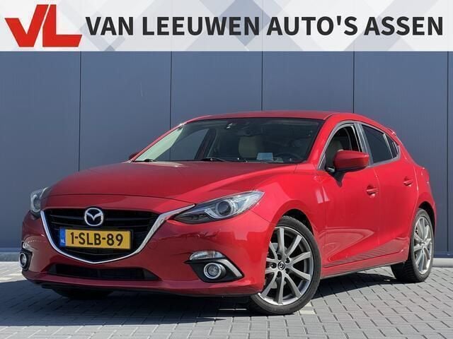 Rood, metallic lak Gebruikt 2013 Mazda 3 Hatchback | € 11.948 (Iets duurder) - Afbeelding 1/4