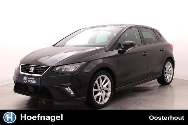 Zwart Occasion 2022 Seat Ibiza FR Hatchback | € 18.200 (Eerlijke prijs) - Afbeelding 1/4