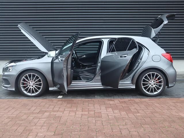 Occasion Mercedes A180 Ambition 123 PK (90 kW) 2012 Grijs Hatchback
