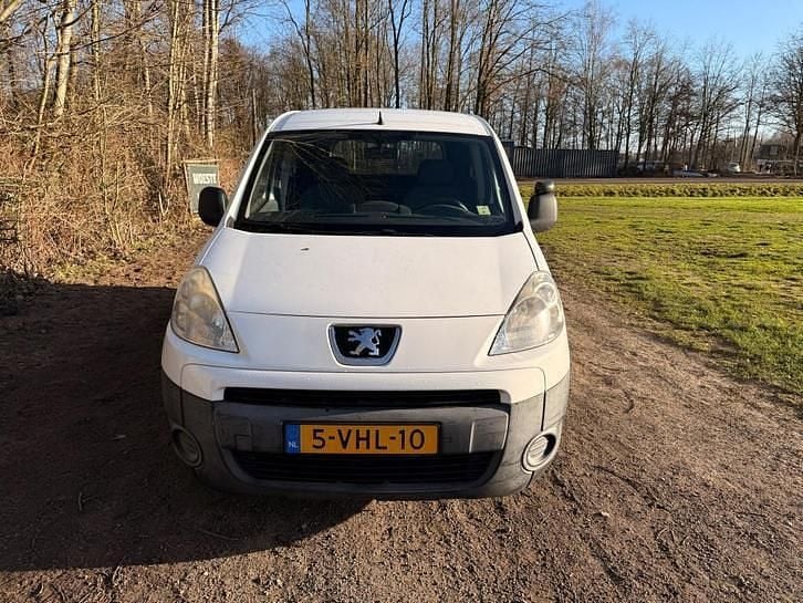 Gebruikt 2010 Peugeot Partner MPV | € 2.350 (Goede deal) - Afbeelding 1/4