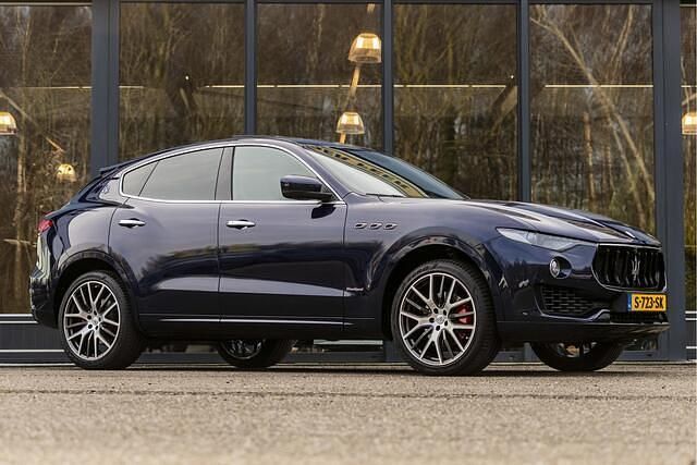 Blauw Occasion 2018 Maserati Levante GranLusso SUV | € 42.950 (Eerlijke prijs) - Afbeelding 1/4