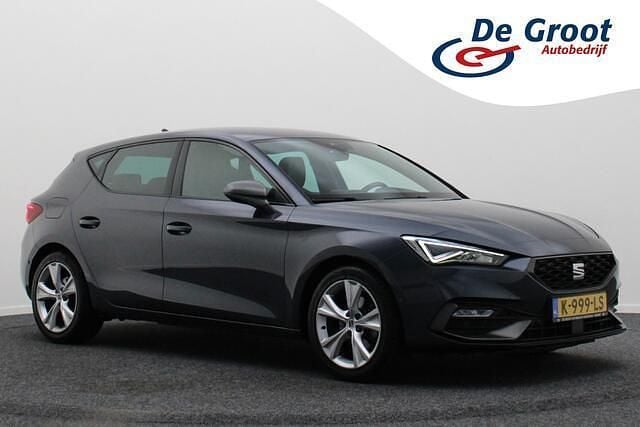 Grijs Gebruikt 2021 Seat Leon FR Hatchback | € 14.950 (Eerlijke prijs) - Afbeelding 1/4