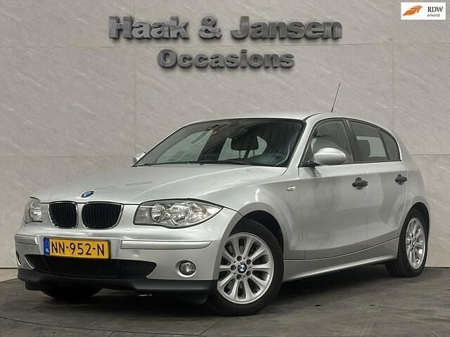 Grijs Gebruikt 2007 BMW 116 Executive Hatchback | € 2.995 (Goede deal) - Afbeelding 1/4