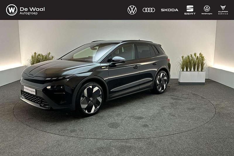 Zwart Nieuw 2025 Skoda Elroq RS SUV | € 55.470 - Afbeelding 1/4