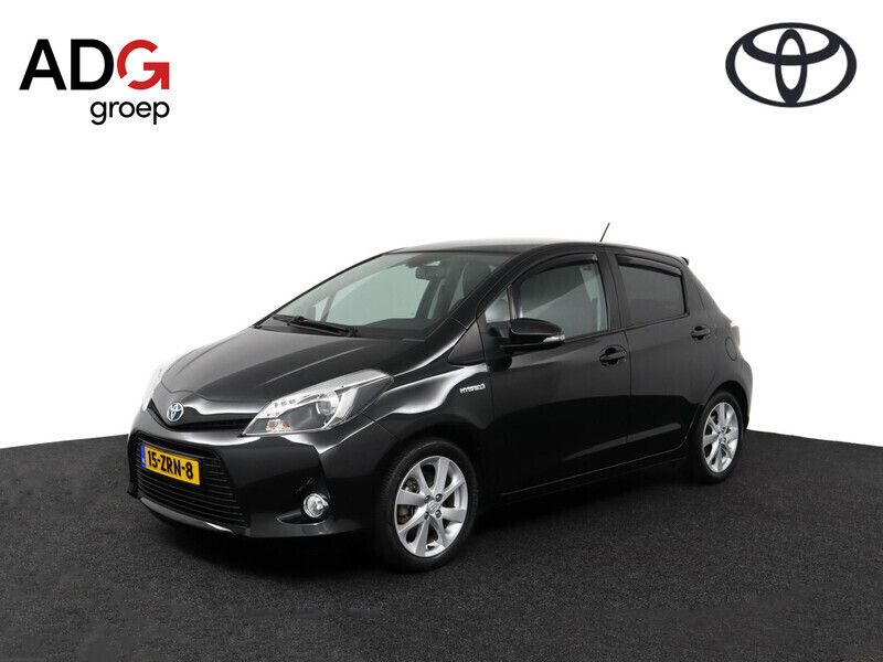 Zwart Gebruikt 2013 Toyota Yaris Hybrid Hatchback | € 13.450 (Eerlijke prijs) - Afbeelding 1/4