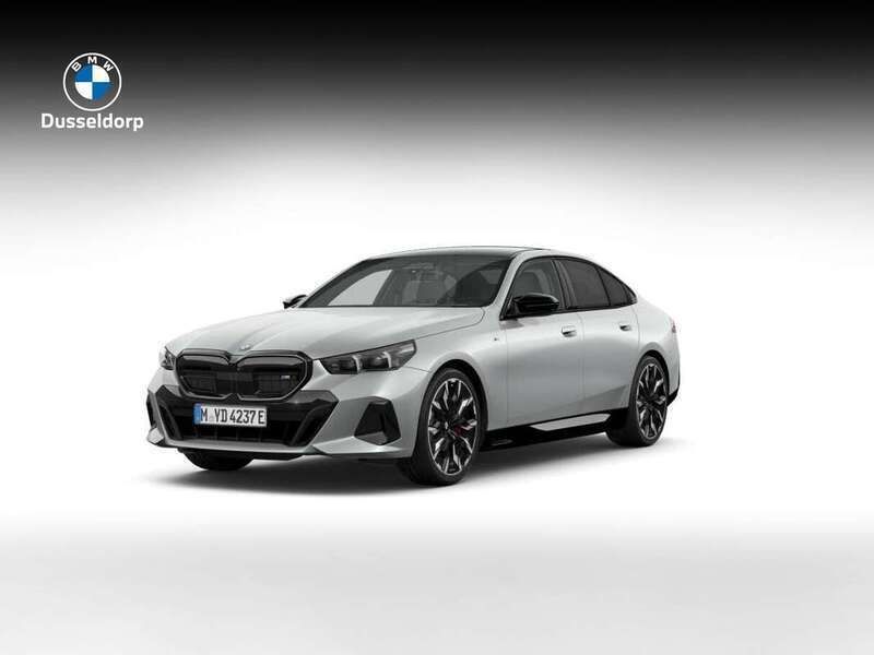 Grijs Nieuw 2025 BMW i5 Comfort Edition Sedan | € 127.091 - Afbeelding 1/4