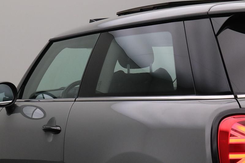 Occasion Mini ONE Business 102 PK (75 kW) 2022 Grijs Hatchback