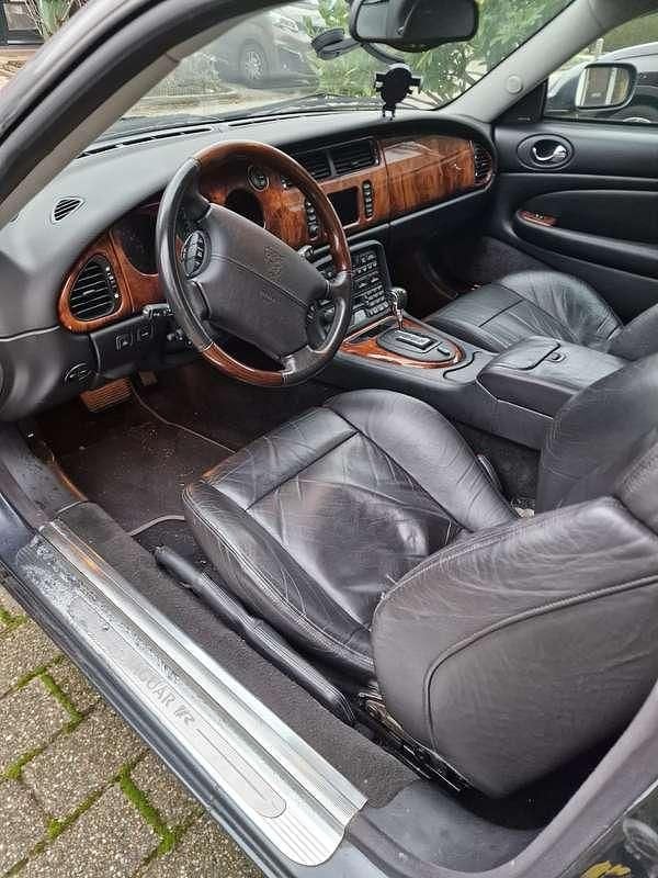 Occasion Jaguar XKR 298 PK (219 kW) 2002 Grijs Coupé