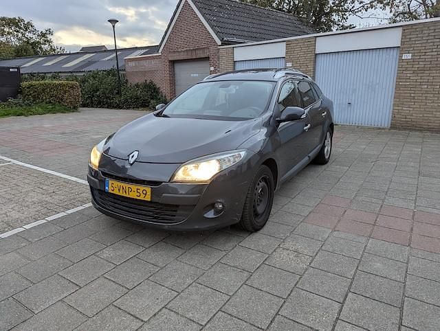 Occasion Renault Mégane Dynamique 110 PK (80 kW) 2011 Grijs Stationwagen