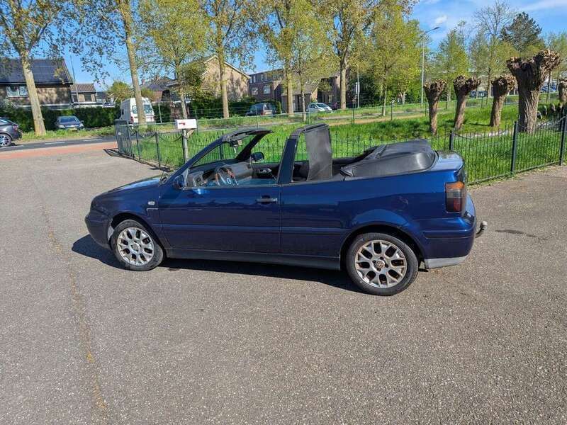 Blauw Gebruikt 2001 VW Golf Cabriolet Highline Cabriolet | € 2.250 (Iets duurder) - Afbeelding 1/4