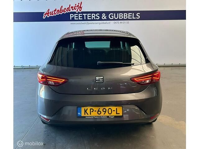 Occasion Seat Leon Business 116 PK (85 kW) 2017 Grijs Hatchback