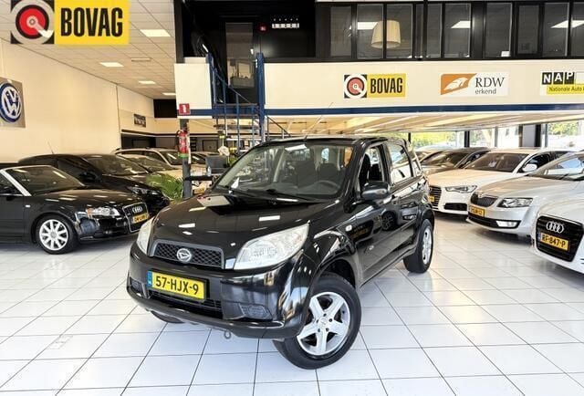 Zwart Gebruikt 2008 Daihatsu Terios SUV | € 7.950 (Eerlijke prijs) - Afbeelding 1/4