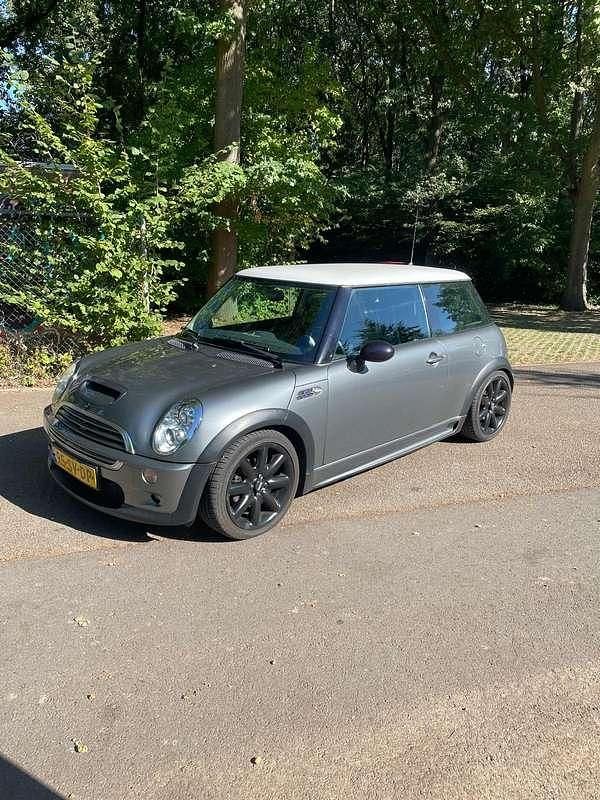 Grijs Gebruikt 2003 Mini Cooper S Hatchback | € 3.950 (Eerlijke prijs) - Afbeelding 1/4