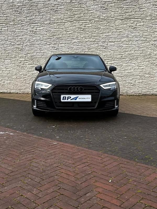 Occasion Audi A3 Sportback Design 2018 Zwart (metallic) Hatchback