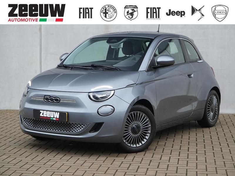 Grijs (metallic) Occasion 2020 Fiat 500e Icon Hatchback | € 16.450 (Eerlijke prijs) - Afbeelding 1/4
