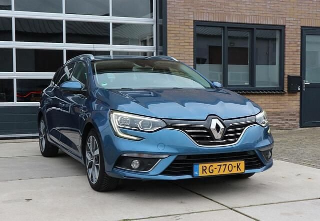 Occasion Renault Mégane GrandTour Bose Edition 110 PK (80 kW) 2017 Blauw Stationwagen
