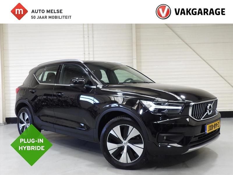 Zwart Occasion 2020 Volvo XC40 Inscription SUV | € 25.950 (Super prijs) - Afbeelding 1/4